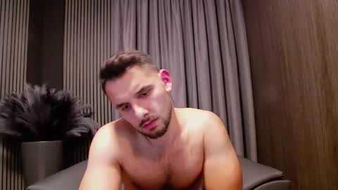 HI My name is Antonio online show from November 2025 08:14:01 PM