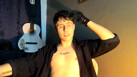 antonnello_ online show from October 2025 07:30:02 AM