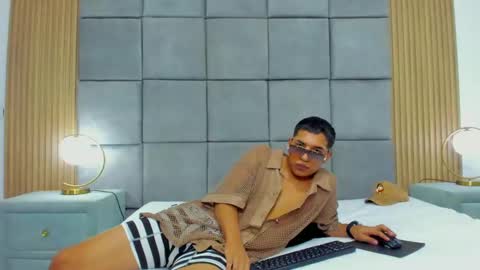 Antonycress online show from November 2025 03:23:01 PM