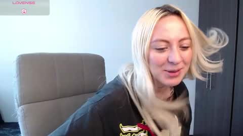 Antonia online show from December 2024 06:31:01 PM