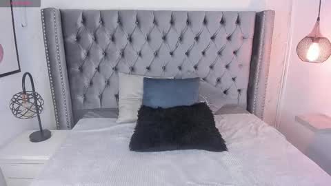 anya_belth online show from October 2025 03:51:01 PM