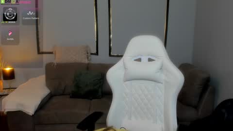 Anya online show from November 2025 01:22:01 PM