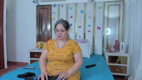 Snapshot of anyelamature chatting on November 2025 01:55:01 AM Anyela online show from November 2025 01:55:01 AM