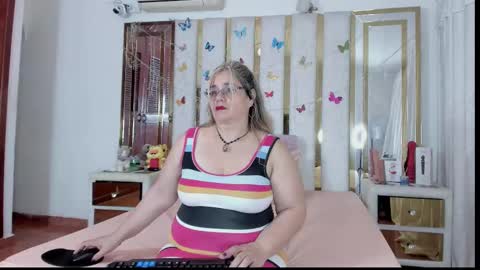 Anyela  online show from January 2026 03:12:02 AM