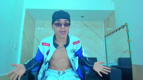 Snapshot of anyelo_sexyhot chatting on September 2025 01:04:01 PM anyelo_sexyhot online show from September 2025 01:04:01 PM