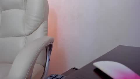 Anyi online show from December 2024 03:16:02 PM