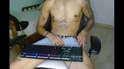 aphal_hot23 online show from March 2025 01:07:01 PM