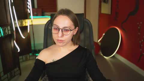 Snapshot of aphexqueen chatting on February 2025 03:26:01 PM APHEX QUEEN online show from February 2025 03:26:01 PM