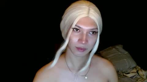 Snapshot of aphr0dite_x chatting on December 2024 08:11:02 AM Roman Goddess online show from December 2024 08:11:02 AM