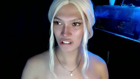 Snapshot of aphr0dite_x chatting on December 2024 08:37:02 AM Roman Goddess online show from December 2024 08:37:02 AM