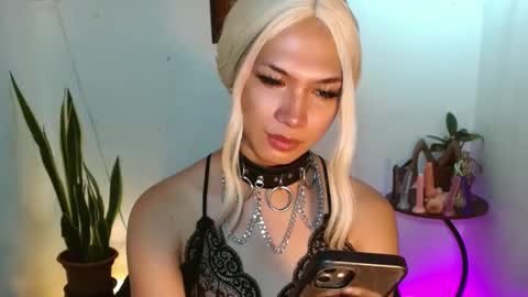 Snapshot of aphr0dite_x chatting on January 2025 02:10:01 AM Roman Goddess online show from January 2025 02:10:01 AM