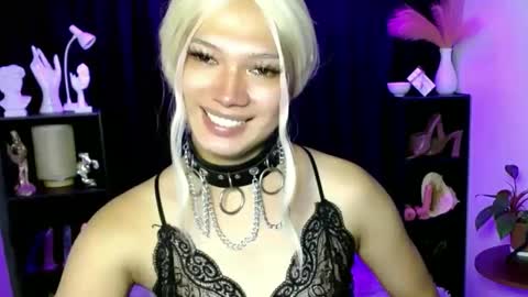 Snapshot of aphr0dite_x chatting on February 2025 12:04:02 AM Roman Goddess online show from February 2025 12:04:02 AM