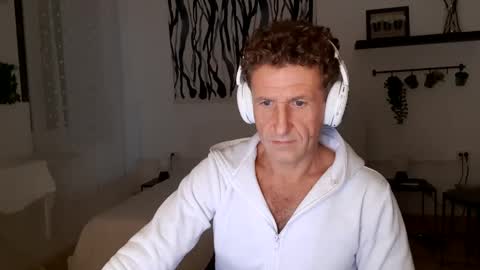 apollobest77 online show from December 2024 12:30:01 AM