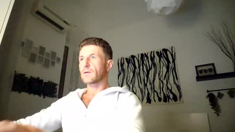 apollobest77 online show from February 2025 07:33:01 PM