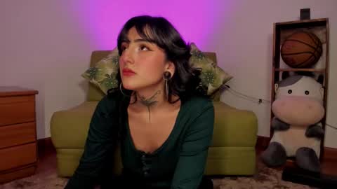 Snapshot of apolorising_ chatting on October 2025 01:57:01 AM Lola Apolo online show from October 2025 01:57:01 AM