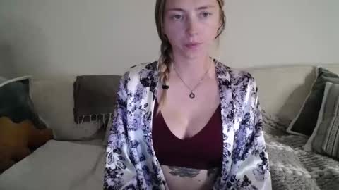 Snapshot of applemary702 chatting on December 2025 12:52:02 AM Mary Seeds online show from December 2025 12:52:02 AM