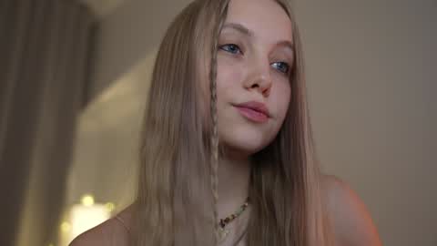  REYNA  my friend   online show from January 2025 03:13:02 PM