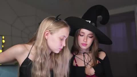  REYNA  my friend   online show from October 2025 02:29:01 PM