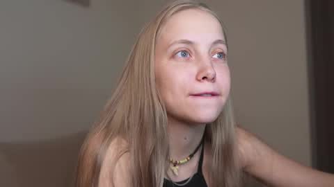  REYNA  my friend   online show from November 2025 04:33:01 PM