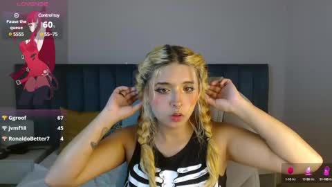Snapshot of april__bunny chatting on December 2024 08:08:02 AM April Bunny online show from December 2024 08:08:02 AM