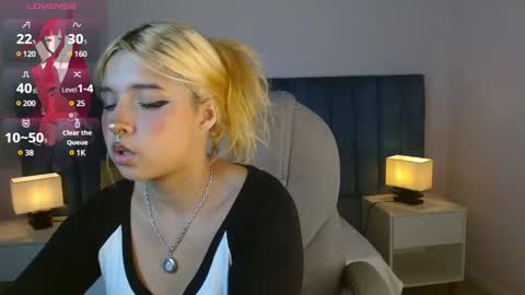 Snapshot of april__bunny chatting on February 2025 08:26:01 PM April Bunny online show from February 2025 08:26:01 PM