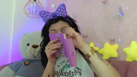   online show from November 2025 01:02:02 PM