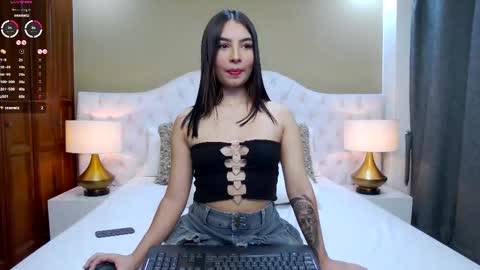 Snapshot of april_derricks chatting on September 2025 01:38:02 AM April online show from September 2025 01:38:02 AM