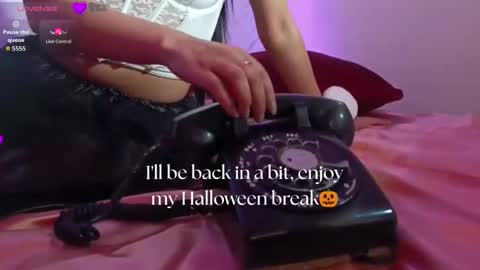 A P R I L online show from October 2025 12:06:01 PM