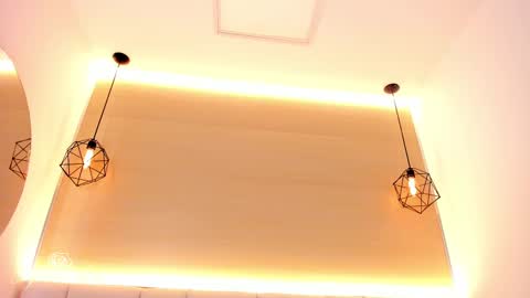 April online show from November 2025 06:23:01 AM