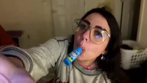 Snapshot of aprilanna chatting on December 2024 11:39:02 PM AnnaApril420 online show from December 2024 11:39:02 PM