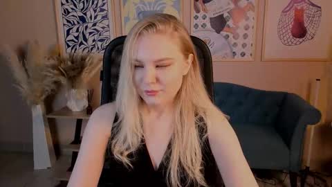 Snapshot of aprilserenity chatting on September 2025 01:17:01 AM April. All year round. online show from September 2025 01:17:01 AM