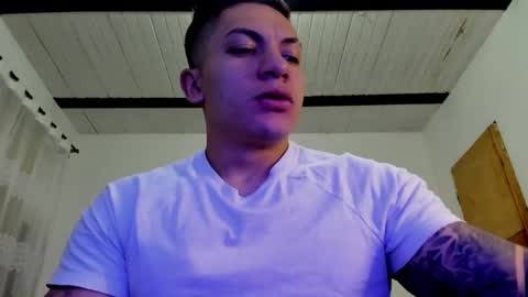 Snapshot of aquiles_51 chatting on January 2025 12:10:01 AM Jonathan online show from January 2025 12:10:01 AM