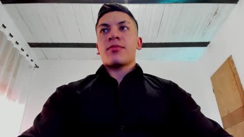 Snapshot of aquiles_51 chatting on February 2025 10:45:01 PM Jonathan online show from February 2025 10:45:01 PM