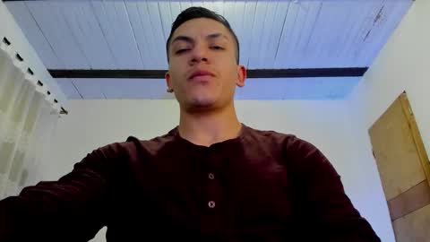 Snapshot of aquiles_51 chatting on February 2025 12:41:01 AM Jonathan online show from February 2025 12:41:01 AM