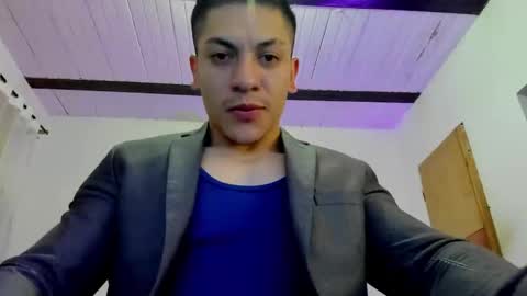 Snapshot of aquiles_51 chatting on February 2025 12:26:01 AM Jonathan online show from February 2025 12:26:01 AM