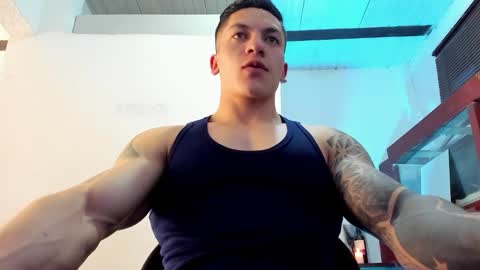 Snapshot of aquiles_51 chatting on September 2025 07:14:02 PM Jonathan online show from September 2025 07:14:02 PM