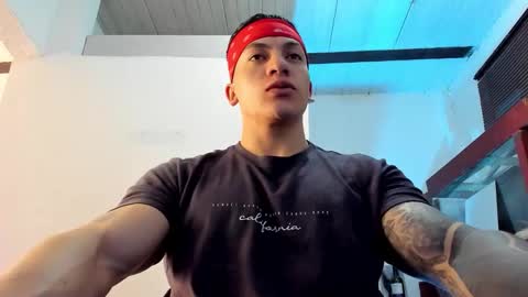 Snapshot of aquiles_51 chatting on September 2025 08:43:02 PM Jonathan online show from September 2025 08:43:02 PM