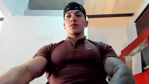Snapshot of aquiles_51 chatting on September 2025 08:12:02 PM Jonathan online show from September 2025 08:12:02 PM