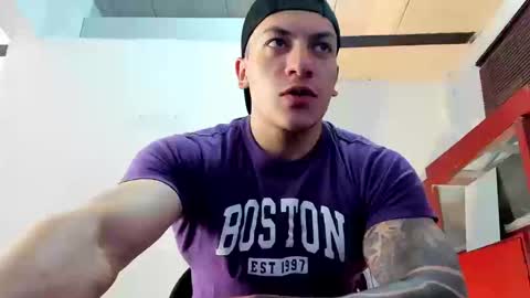 Snapshot of aquiles_51 chatting on September 2025 08:12:02 PM Jonathan online show from September 2025 08:12:02 PM