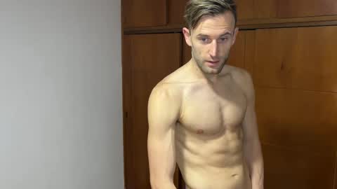 Snapshot of aquilesmade chatting on December 2024 04:51:01 PM Aquilesmade online show from December 2024 04:51:01 PM