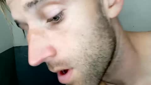 Snapshot of aquilesmade chatting on November 2025 05:12:01 PM Aquilesmade online show from November 2025 05:12:01 PM