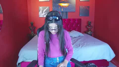 Aranza online show from November 2025 12:38:02 PM