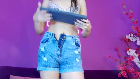 Aranza online show from November 2025 12:53:01 PM