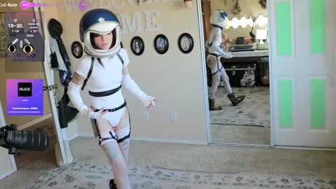 Snapshot of archancel chatting on October 2025 03:25:01 PM Archancel online show from October 2025 03:25:01 PM