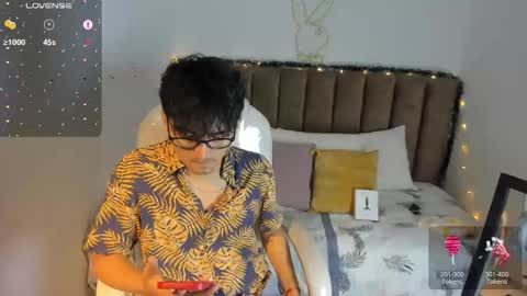 Archie online show from December 2025 07:33:02 PM