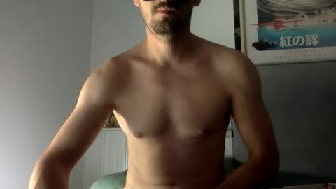 arcticcuddle online show from May 2026 11:29:01 AM