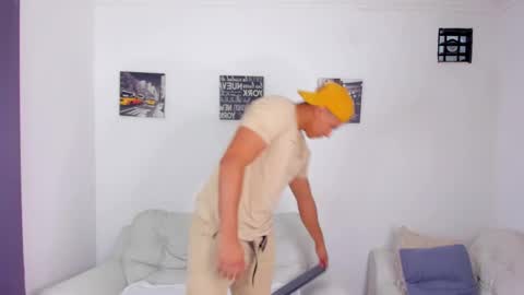 ares levi online show from October 2025 06:42:02 PM