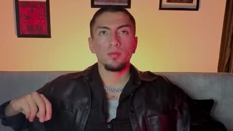 Mateo online show from November 2025 04:07:02 AM