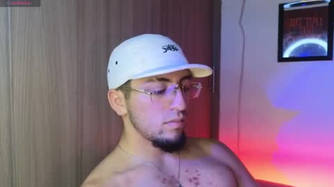 Snapshot of aresmassimox chatting on April 2026 05:26:01 PM Mateo online show from April 2026 05:26:01 PM