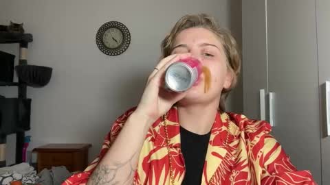 Snapshot of ari_crystal chatting on February 2026 02:21:02 PM ari_crystal online show from February 2026 02:21:02 PM